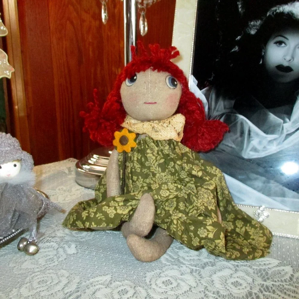 Pearson's Simply Primitives Doll - Picture 8 of 8